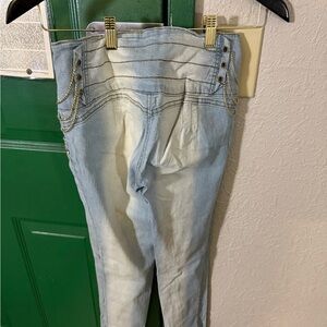 Stylish Light Blue Women's Jeans with Chain Detail